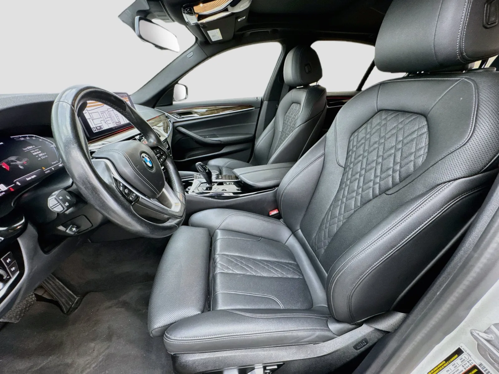 BMW 5 Series photo 13