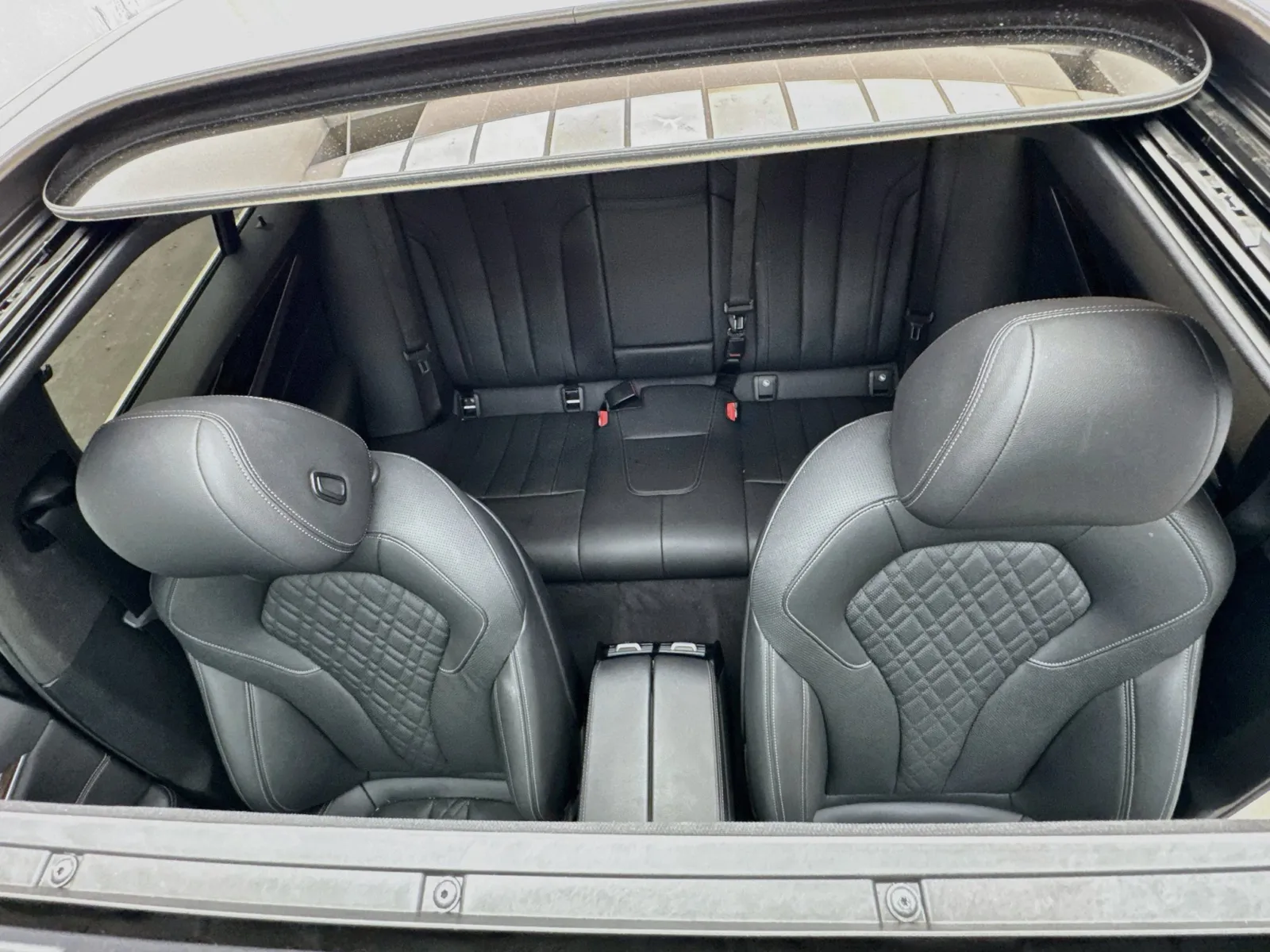 BMW 5 Series photo 14