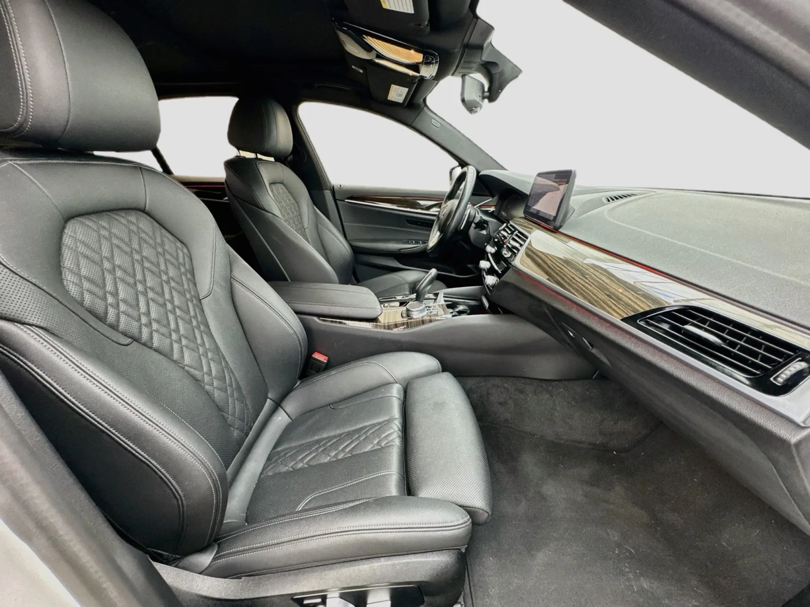 BMW 5 Series photo 20