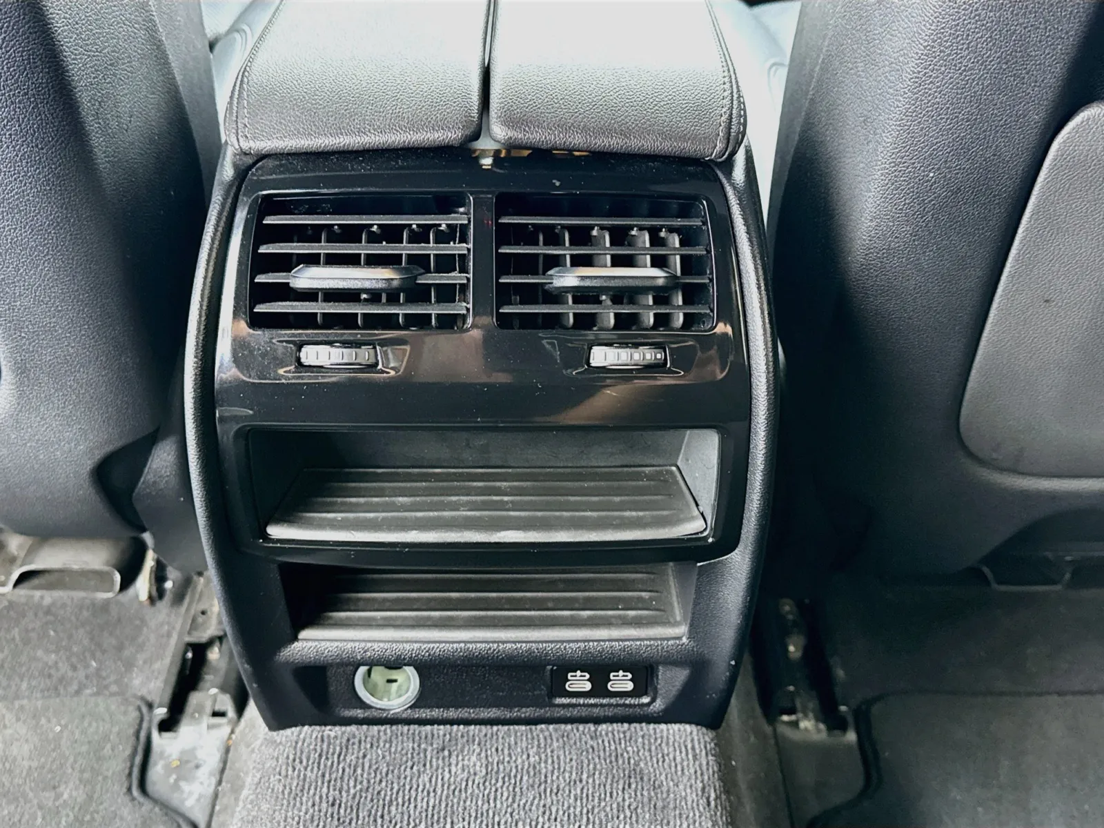 BMW 5 Series photo 17