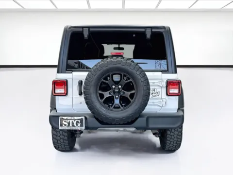 More photos of 2022 Jeep Wrangler Unlimited Willys at STG Bellflower, CA