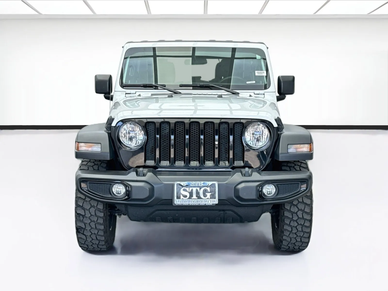 Jeep Wrangler photo 2