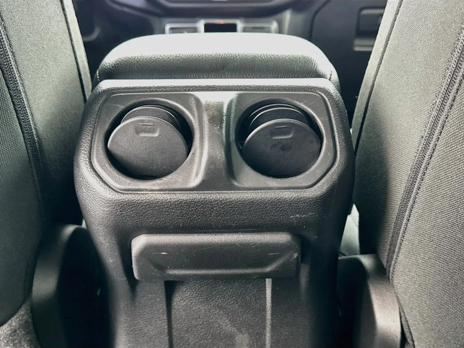Jeep Wrangler photo 16