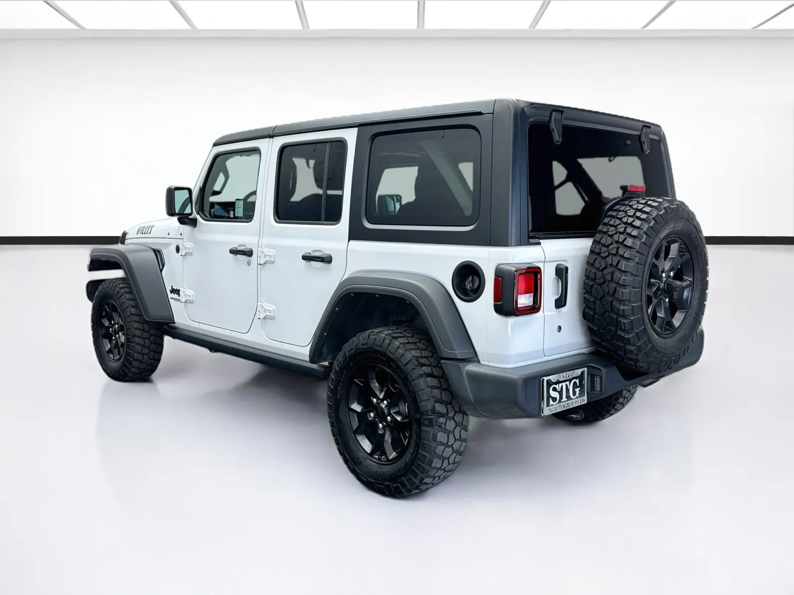 Jeep Wrangler photo 6