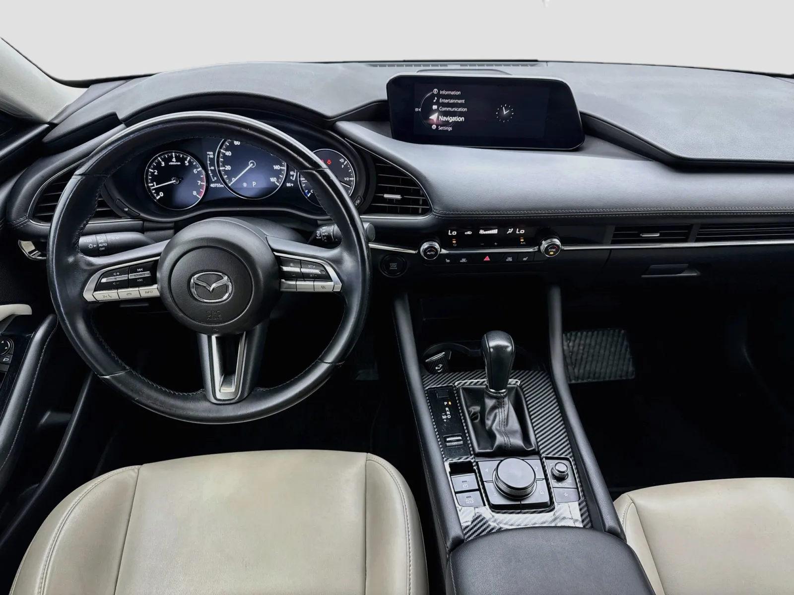 Mazda Mazda3 photo 15