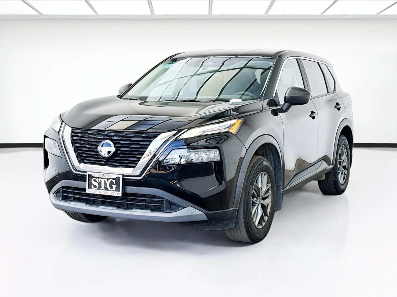 Black 2023 Nissan Rogue S for sale in Bellflower, CA