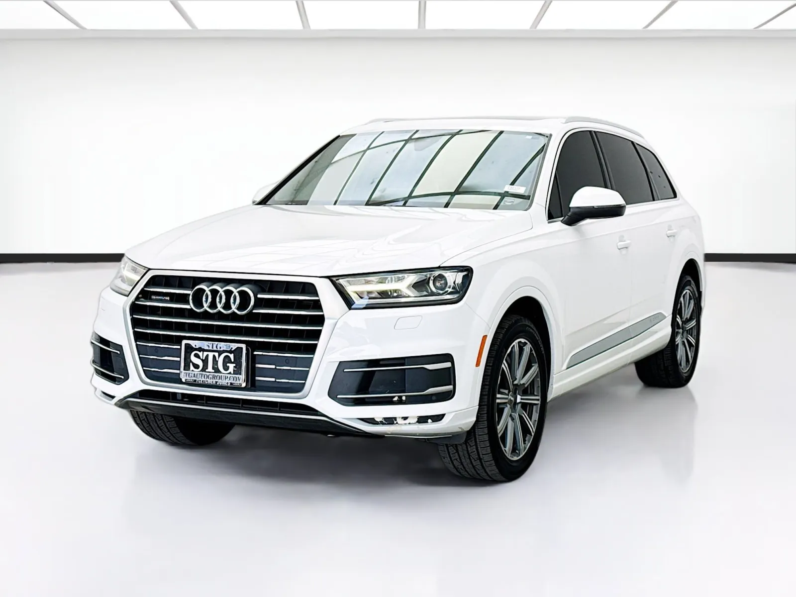 White 2019 Audi Q7 45 Premium quattro for sale in Bellflower, CA