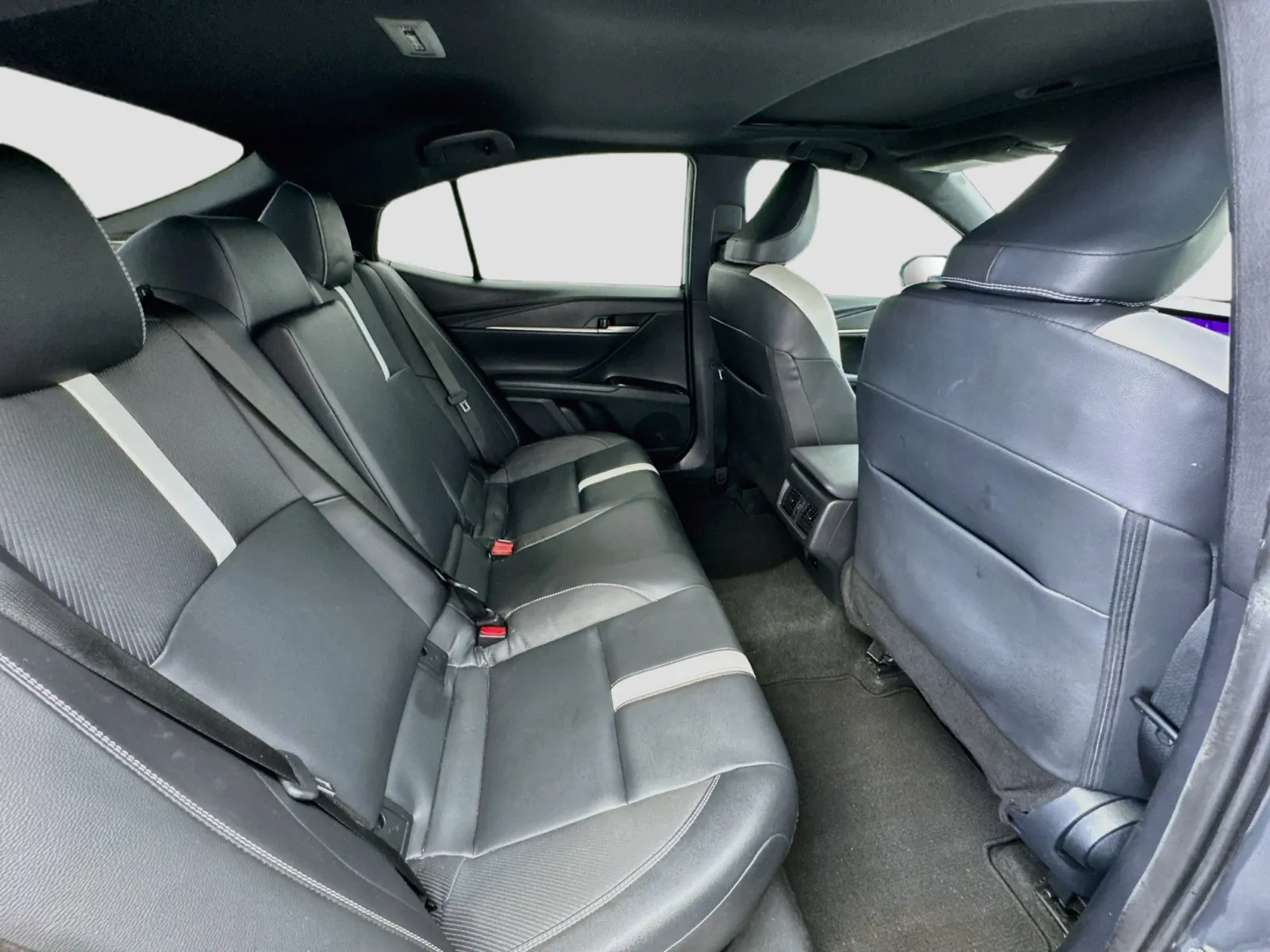 Toyota Camry photo 19