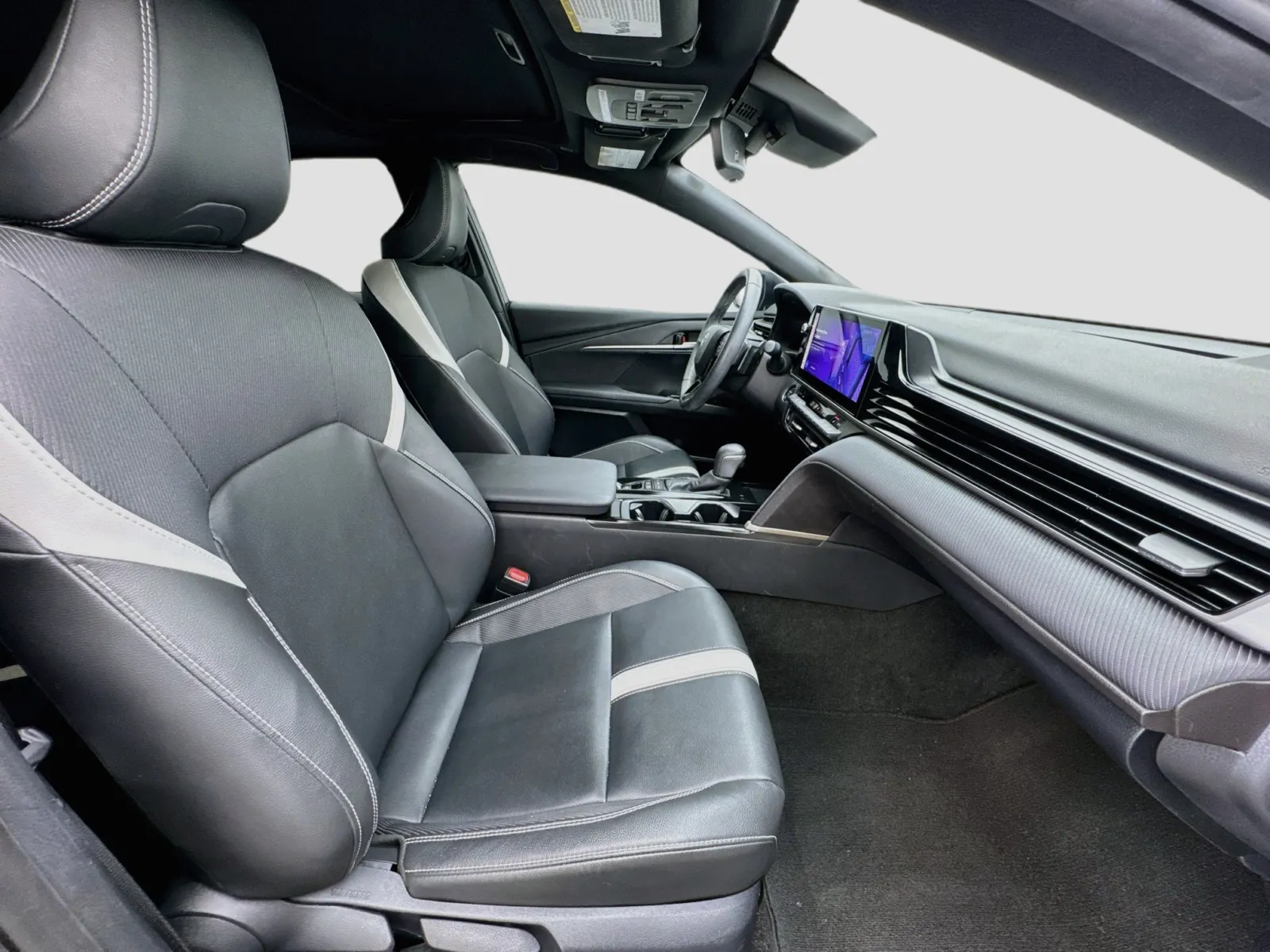 Toyota Camry photo 20