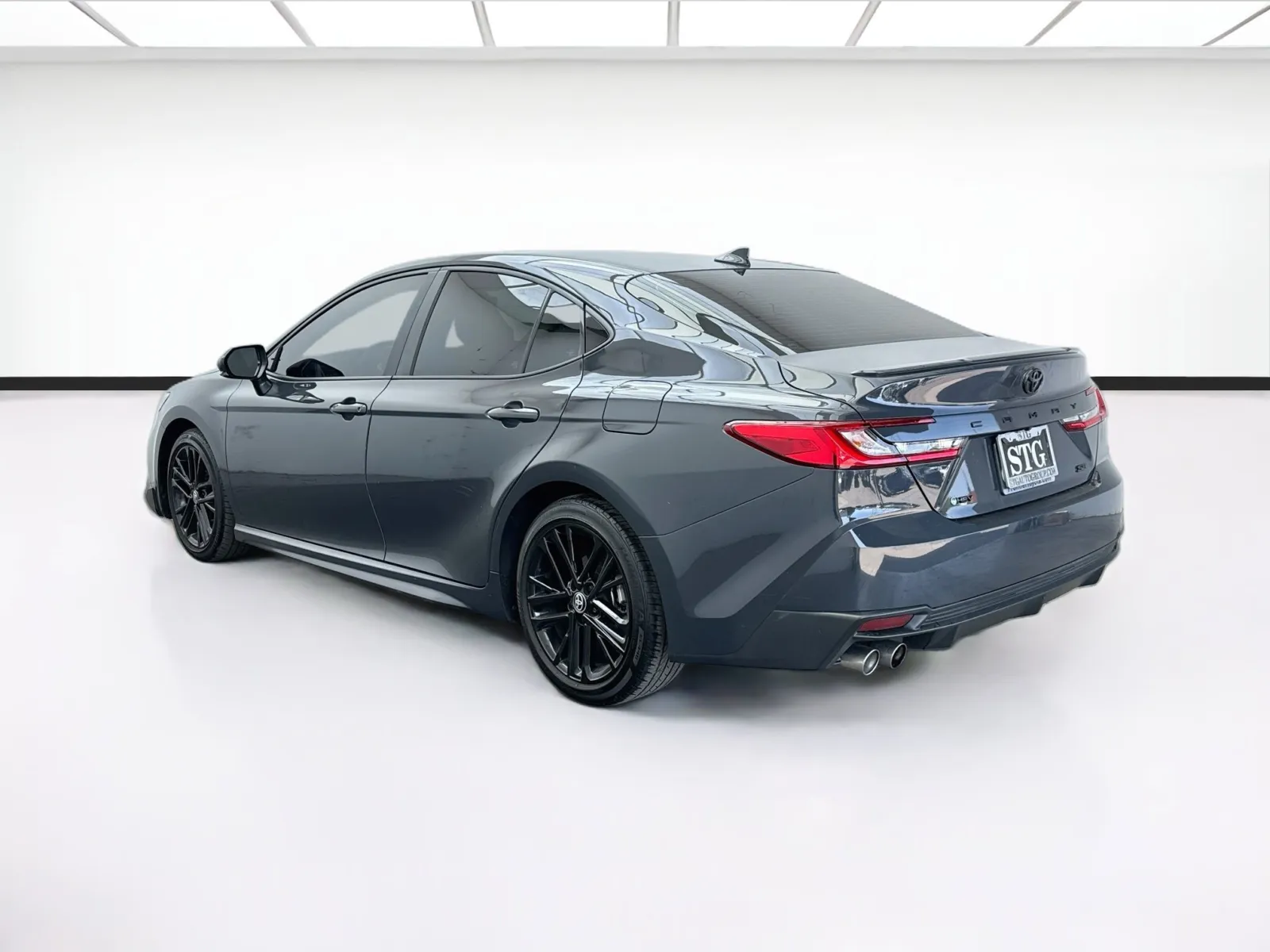 Toyota Camry photo 6