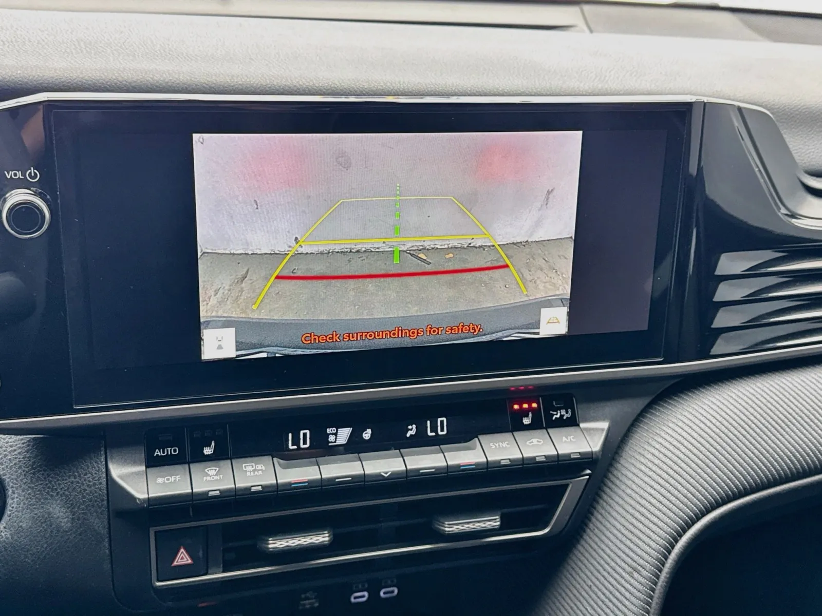 Toyota Camry photo 10