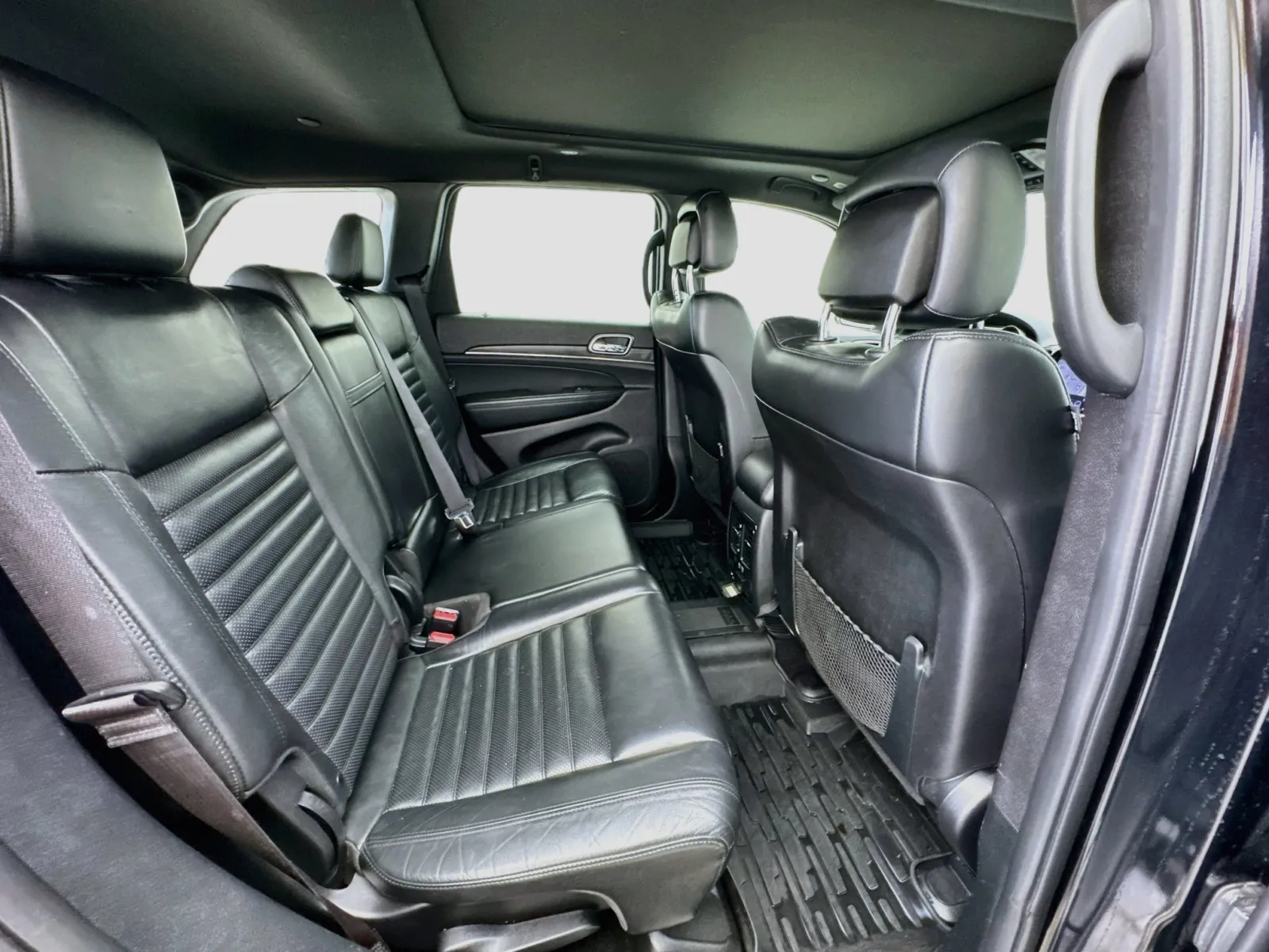 Jeep Grand Cherokee photo 19