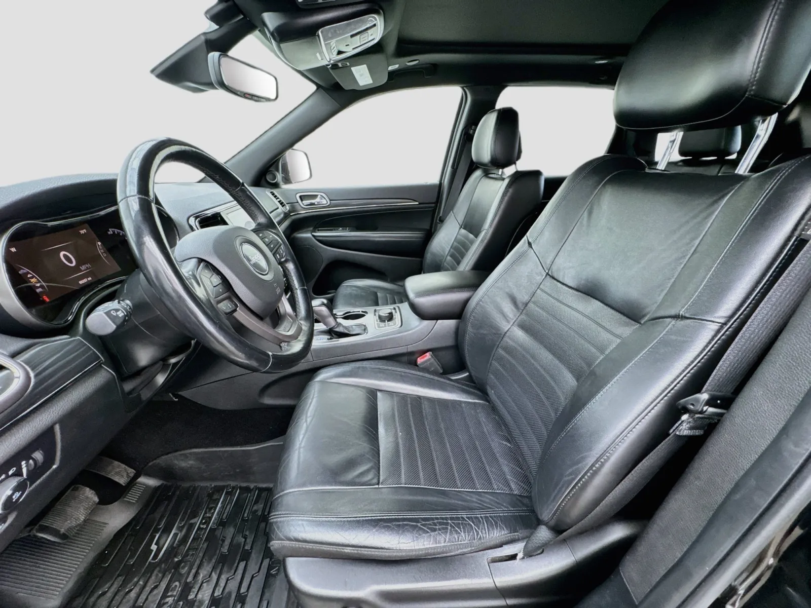 Jeep Grand Cherokee photo 13
