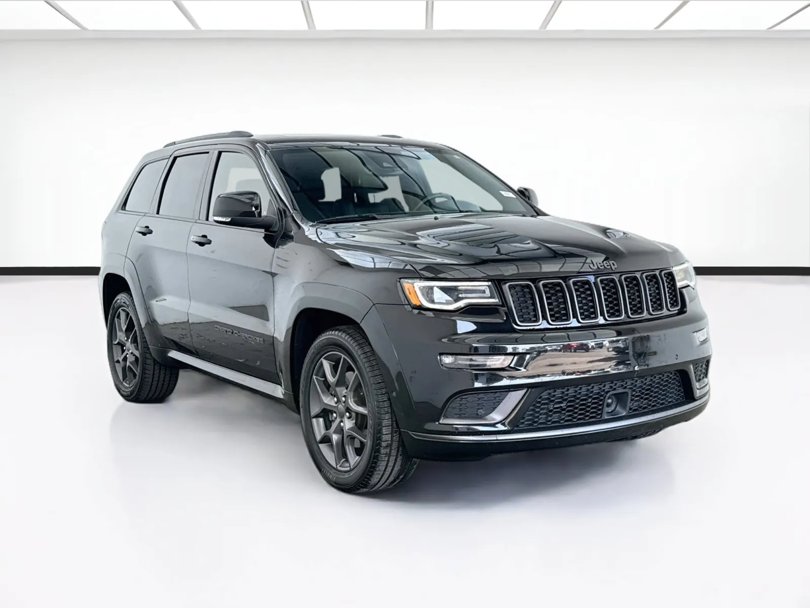Jeep Grand Cherokee photo 3