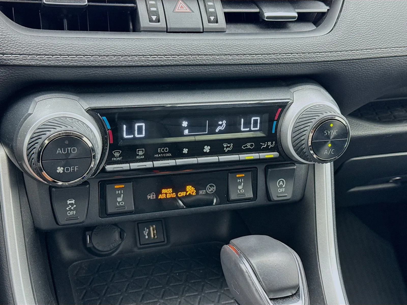 Toyota RAV4 photo 12