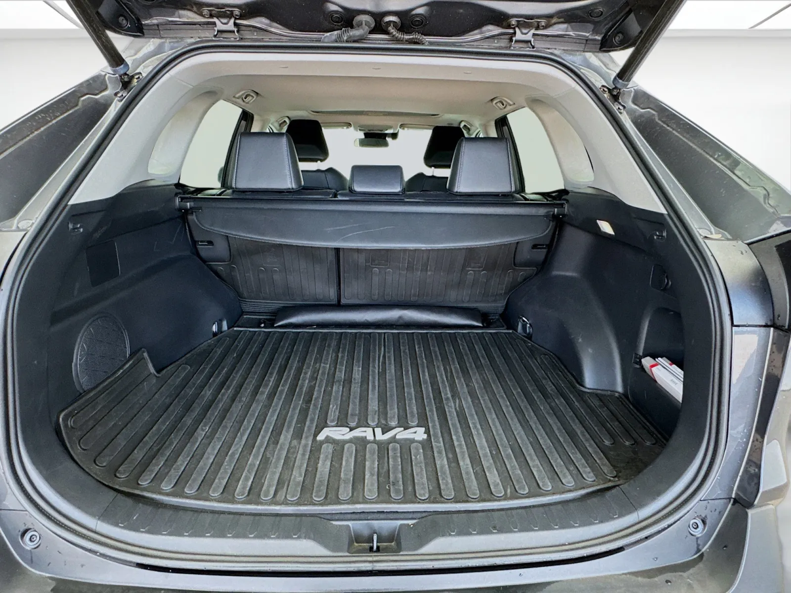 Toyota RAV4 photo 18