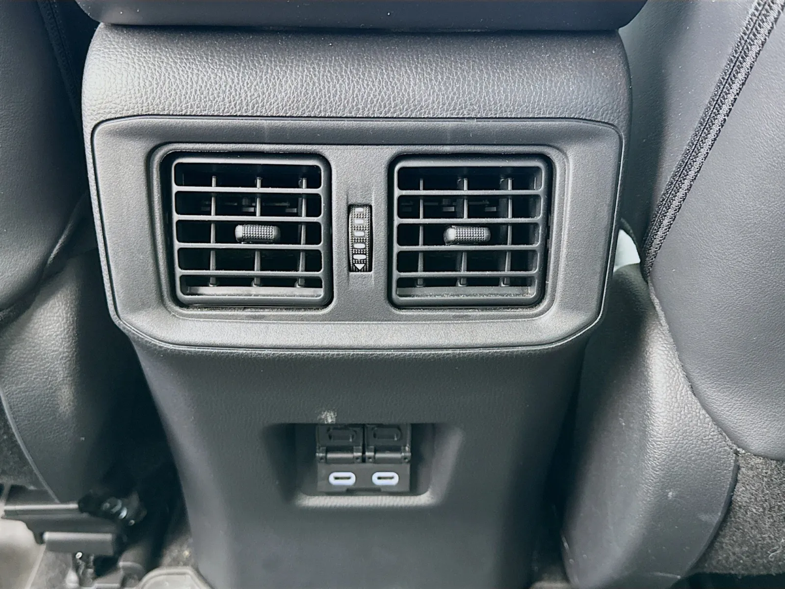 Toyota RAV4 photo 17
