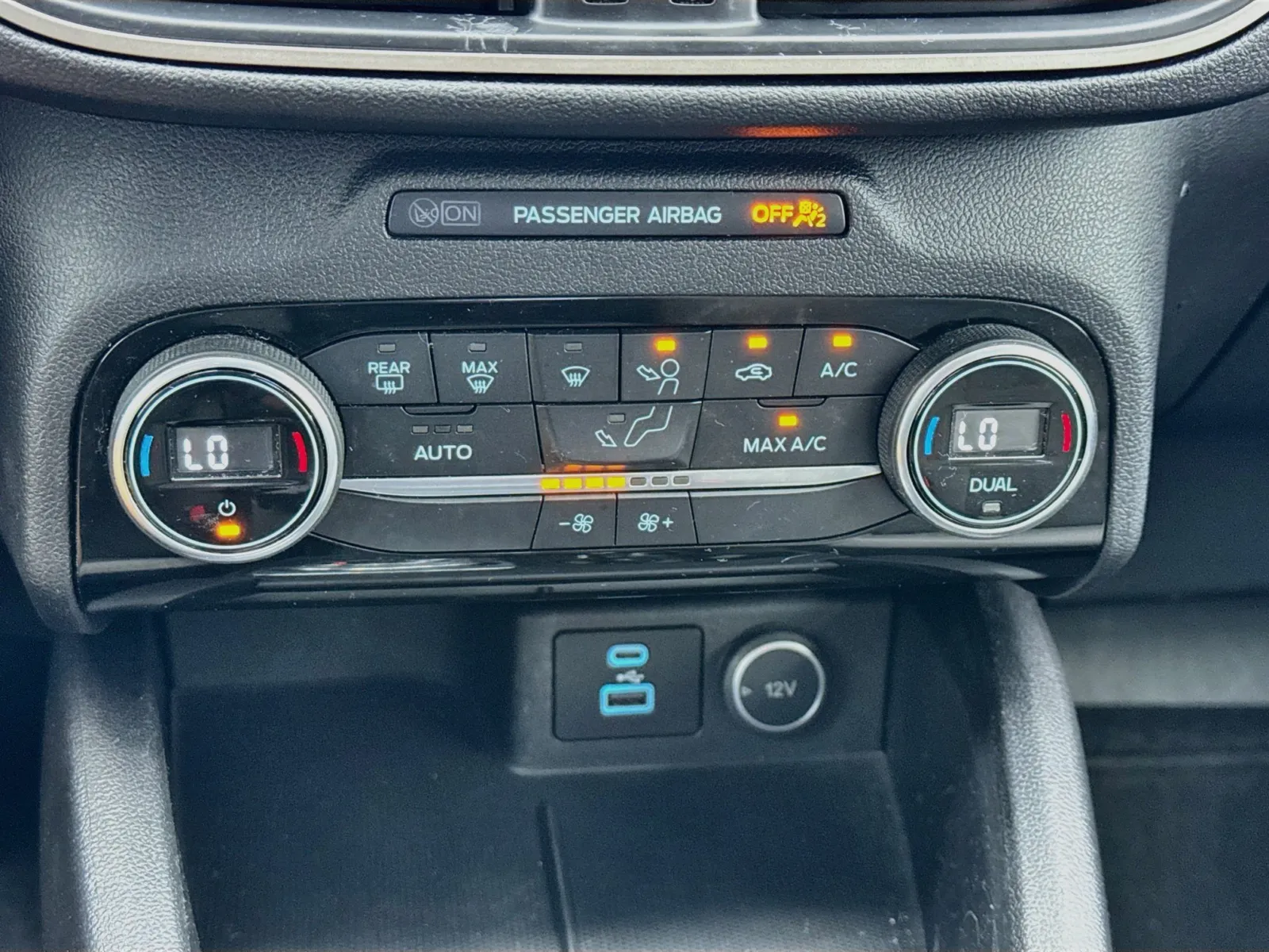 Ford Escape photo 12