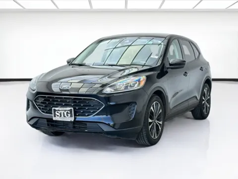 Black 2021 Ford Escape SE for sale in Bellflower, CA