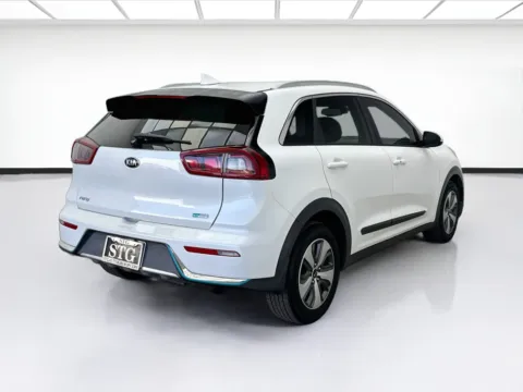 More photos of 2018 Kia Niro Plug-In Hybrid EX at STG Bellflower, CA