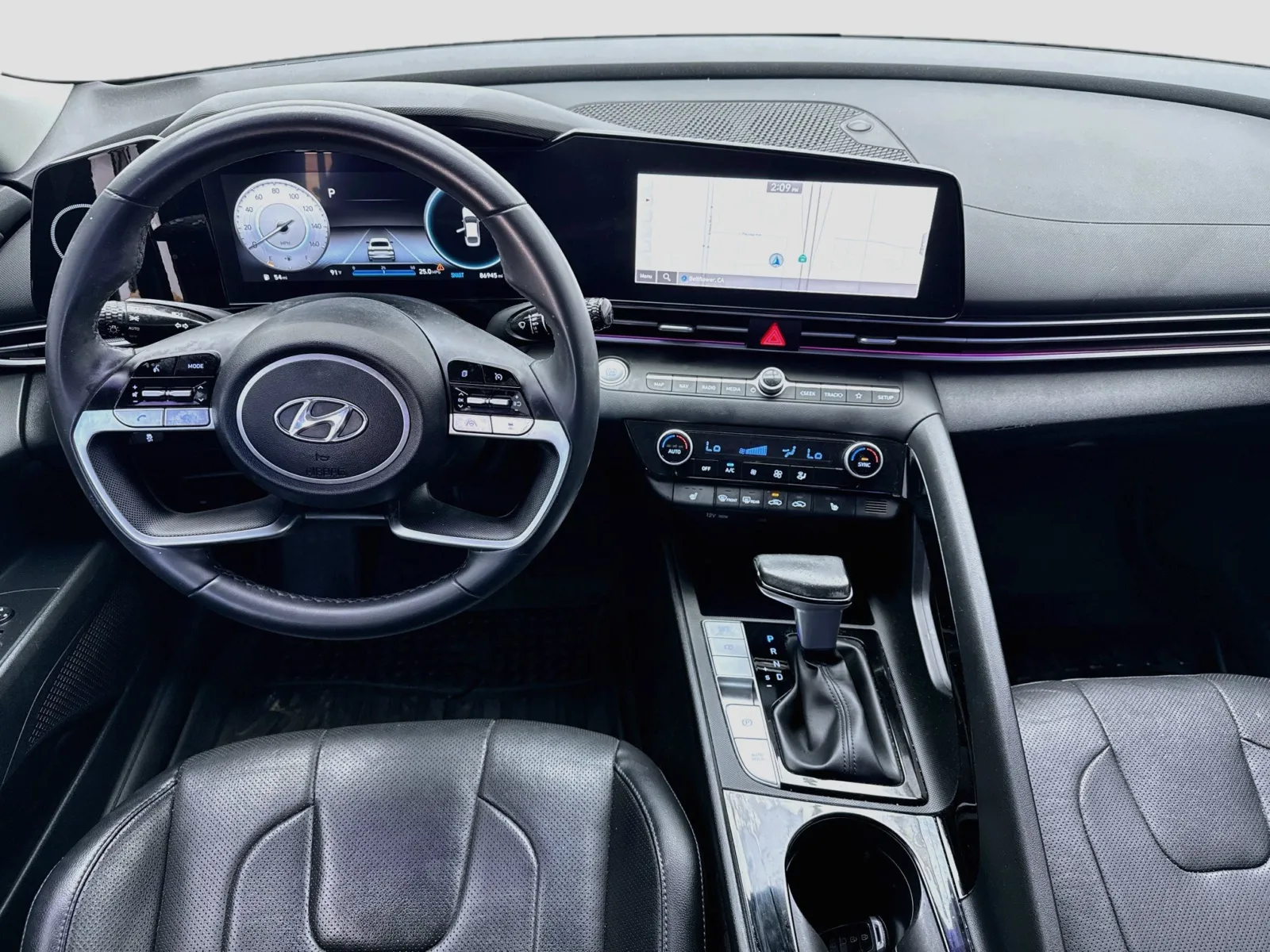 Hyundai Elantra photo 15
