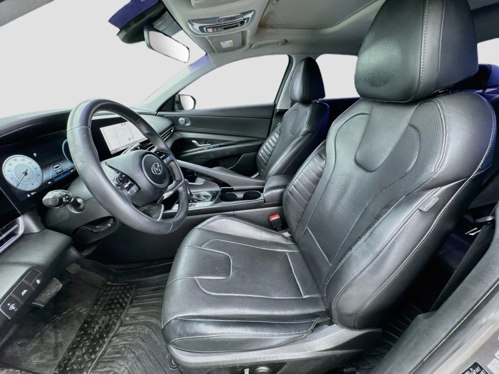 Hyundai Elantra photo 13