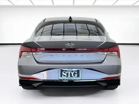 More photos of 2023 Hyundai Elantra Limited at STG Bellflower, CA