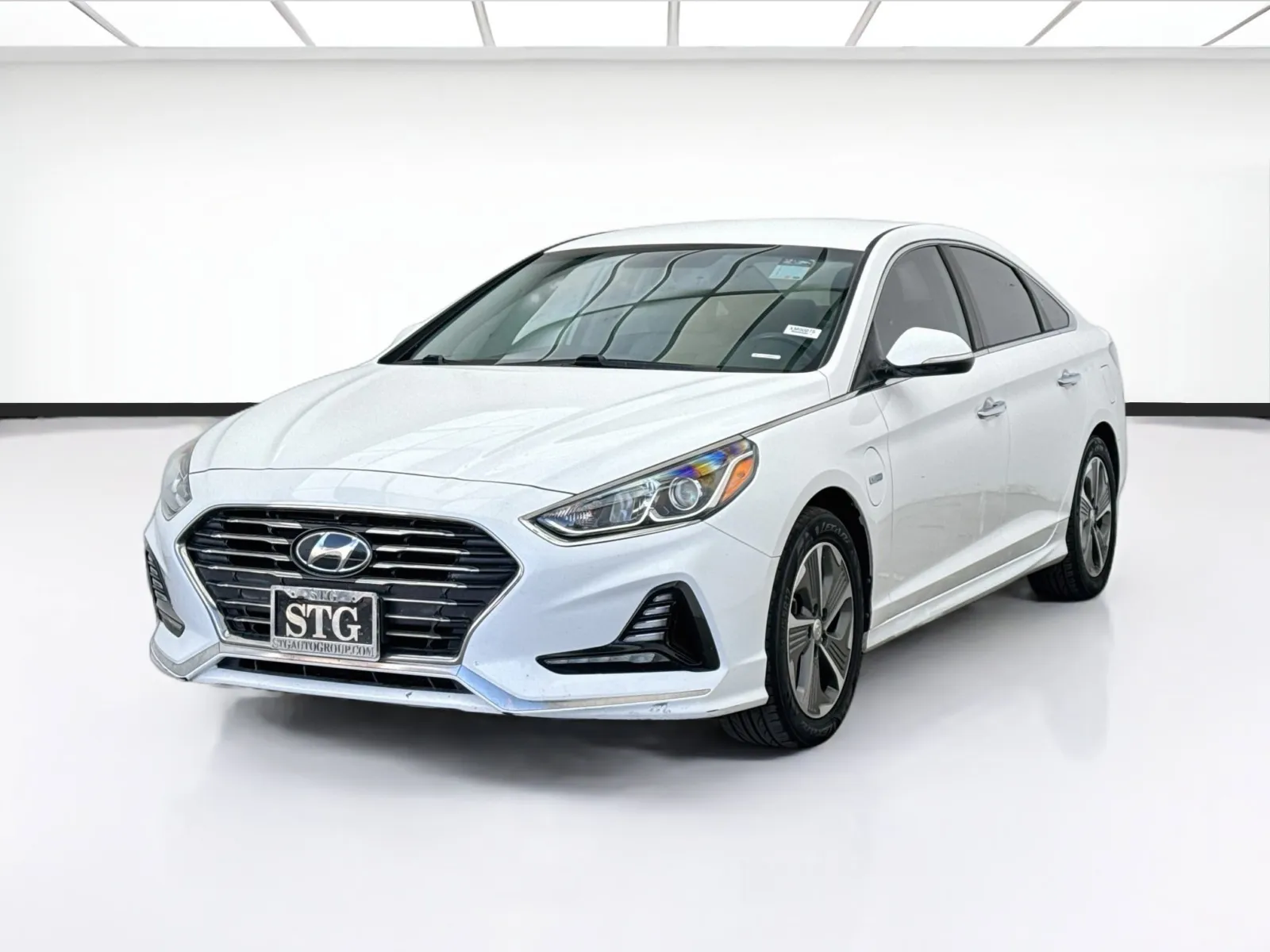 White 2019 Hyundai Sonata Plug-In Hybrid for sale in Bellflower, CA