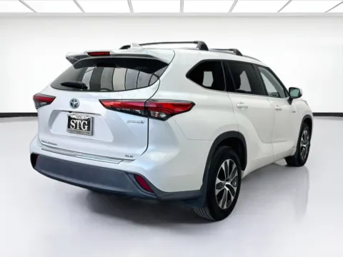 More photos of 2020 Toyota Highlander XLE at STG Bellflower, CA