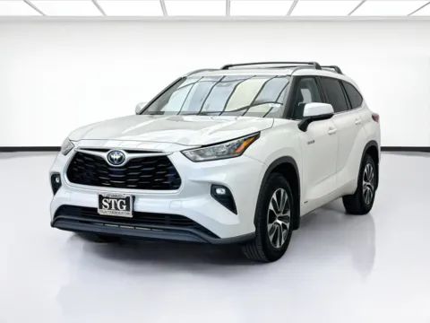 White 2020 Toyota Highlander XLE for sale in Bellflower, CA