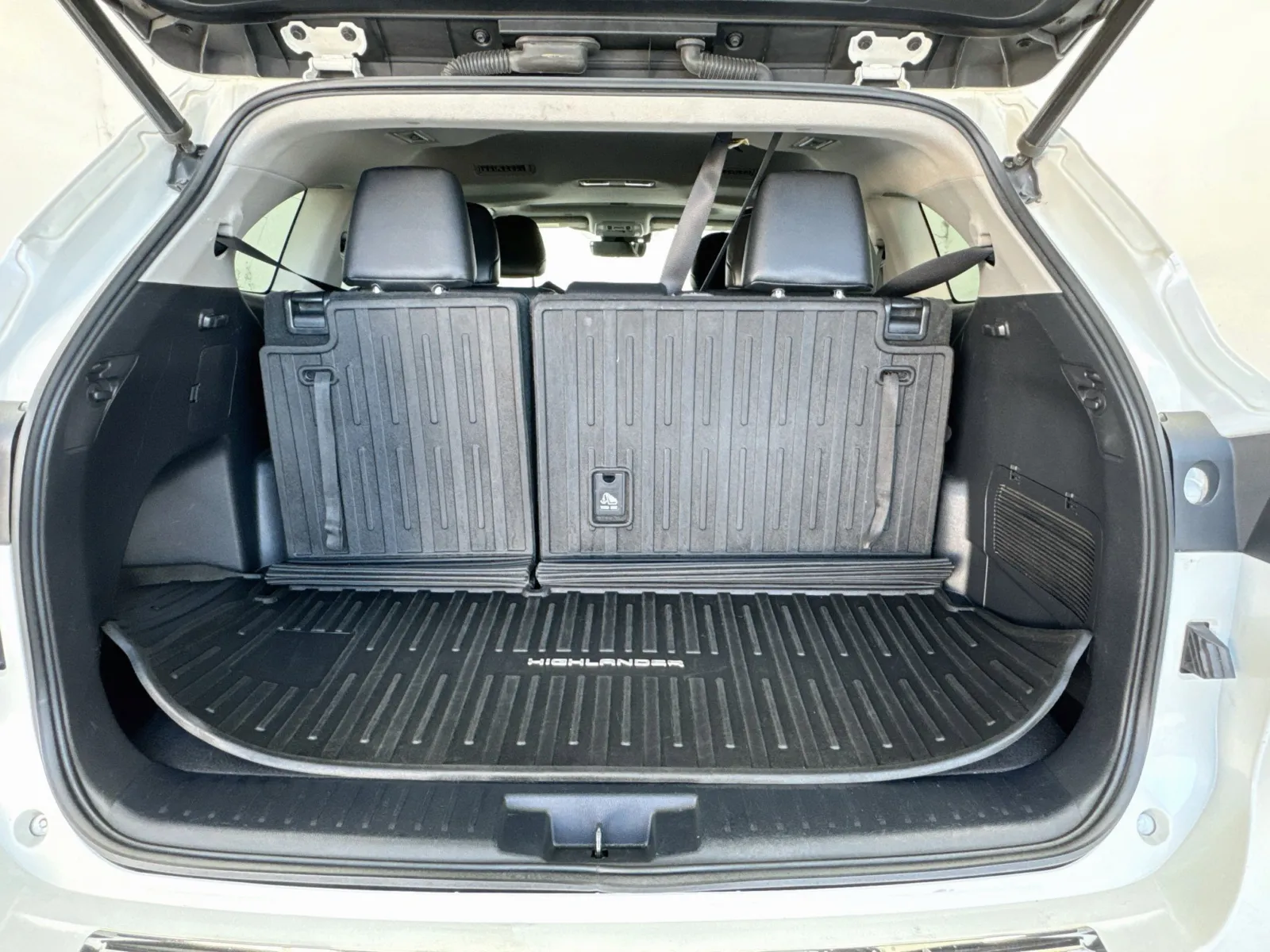 Toyota Highlander photo 18