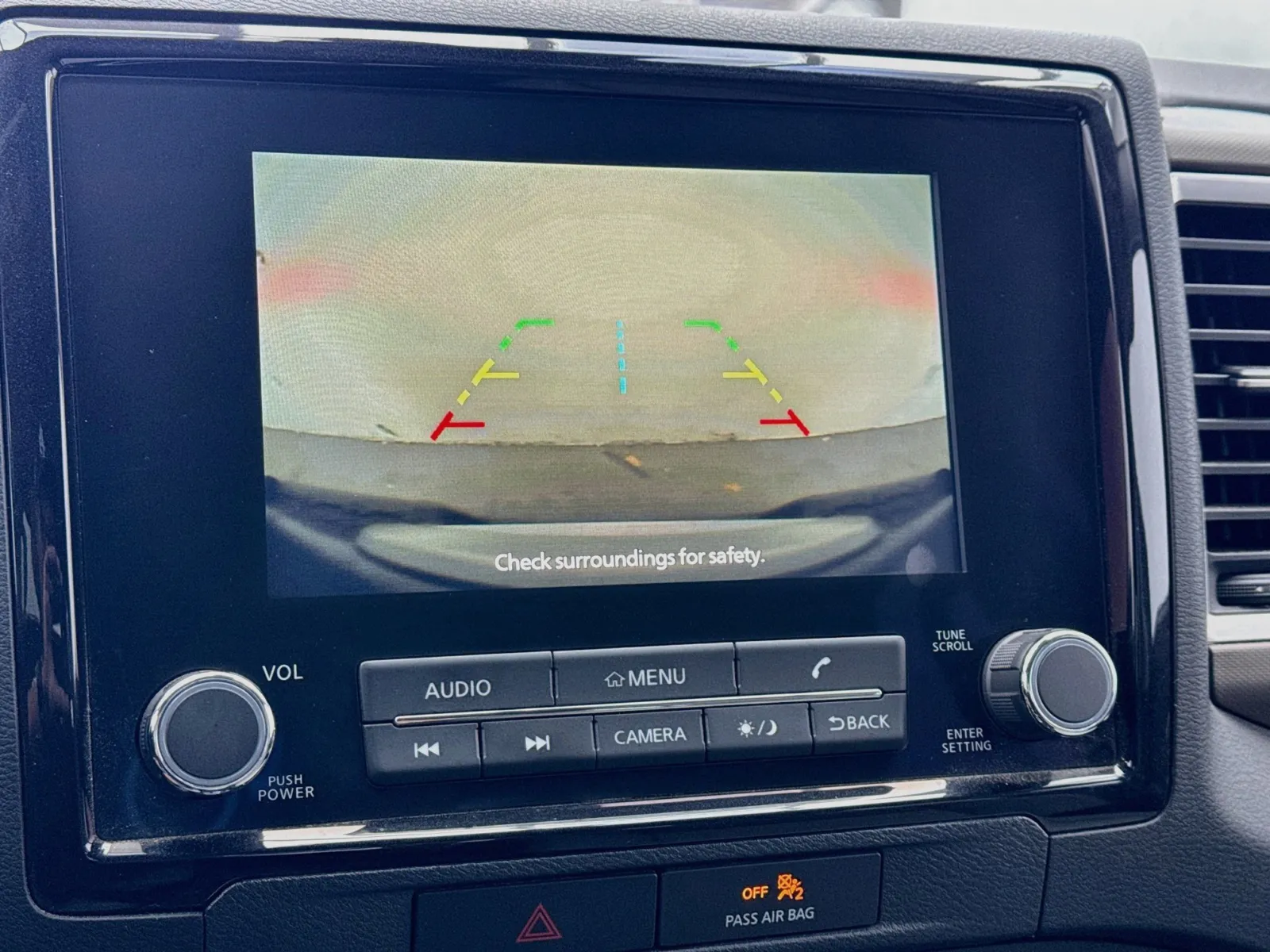 Nissan Frontier photo 10