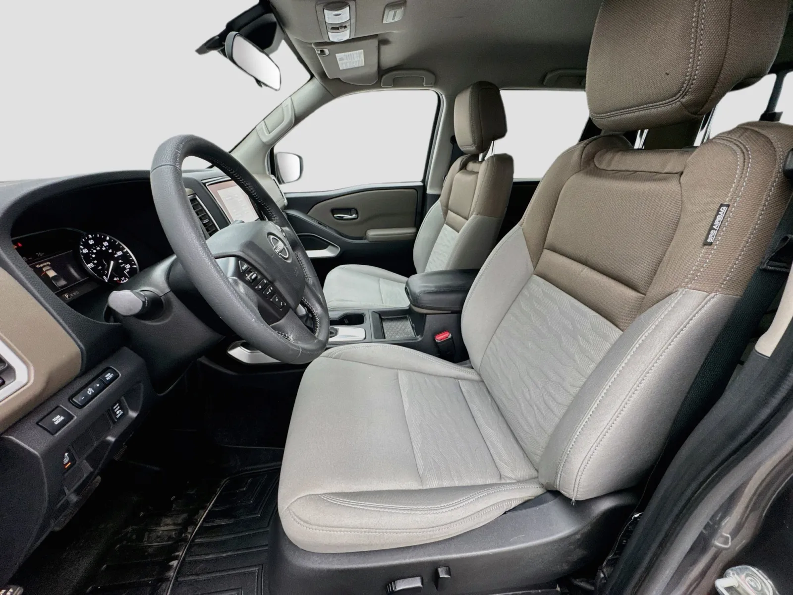 Nissan Frontier photo 13