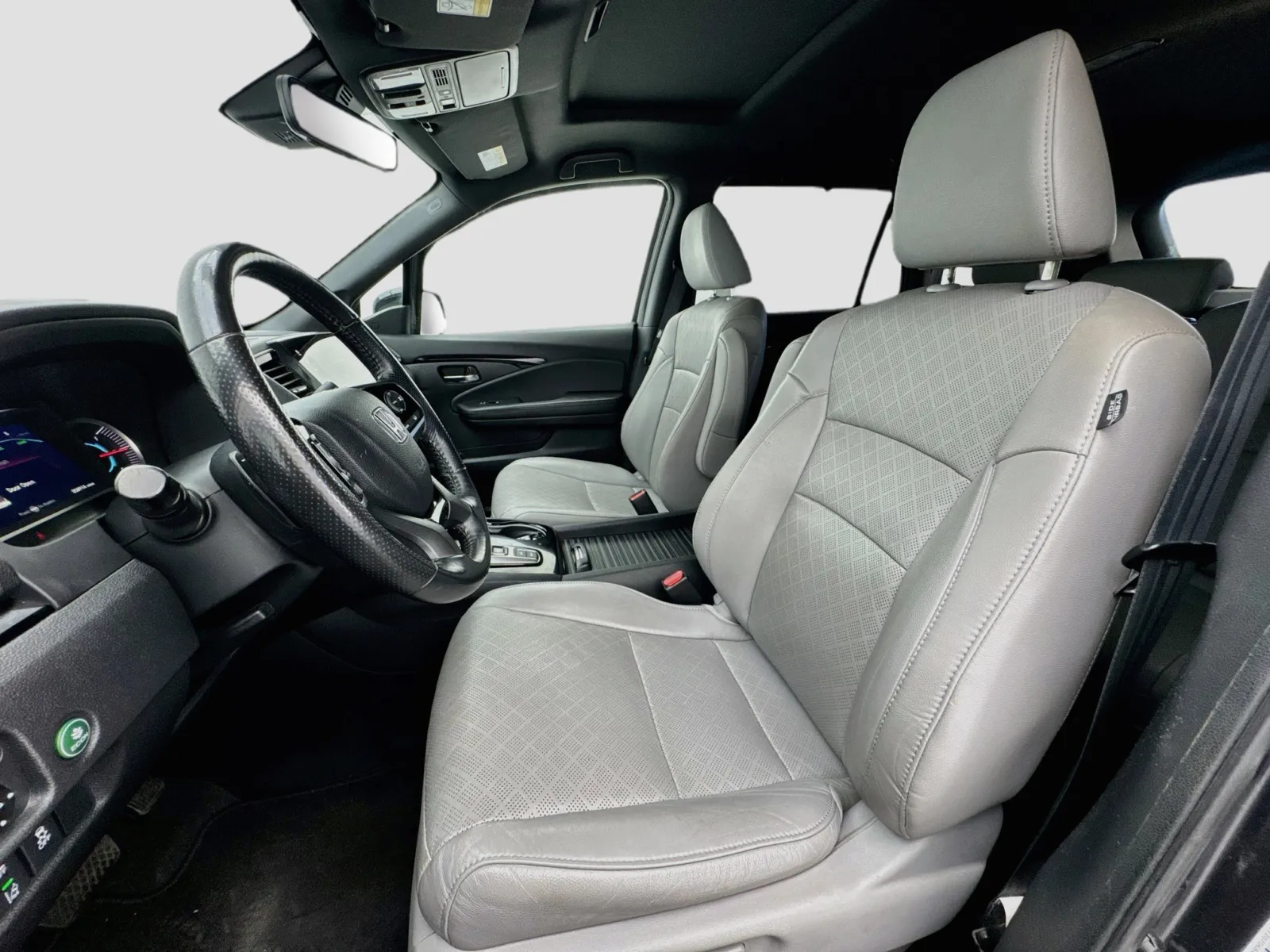 Honda Passport photo 13