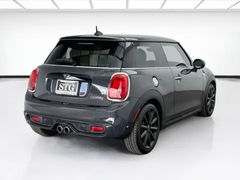 More photos of 2019 MINI Hardtop 2 Door Cooper S at STG Bellflower, CA