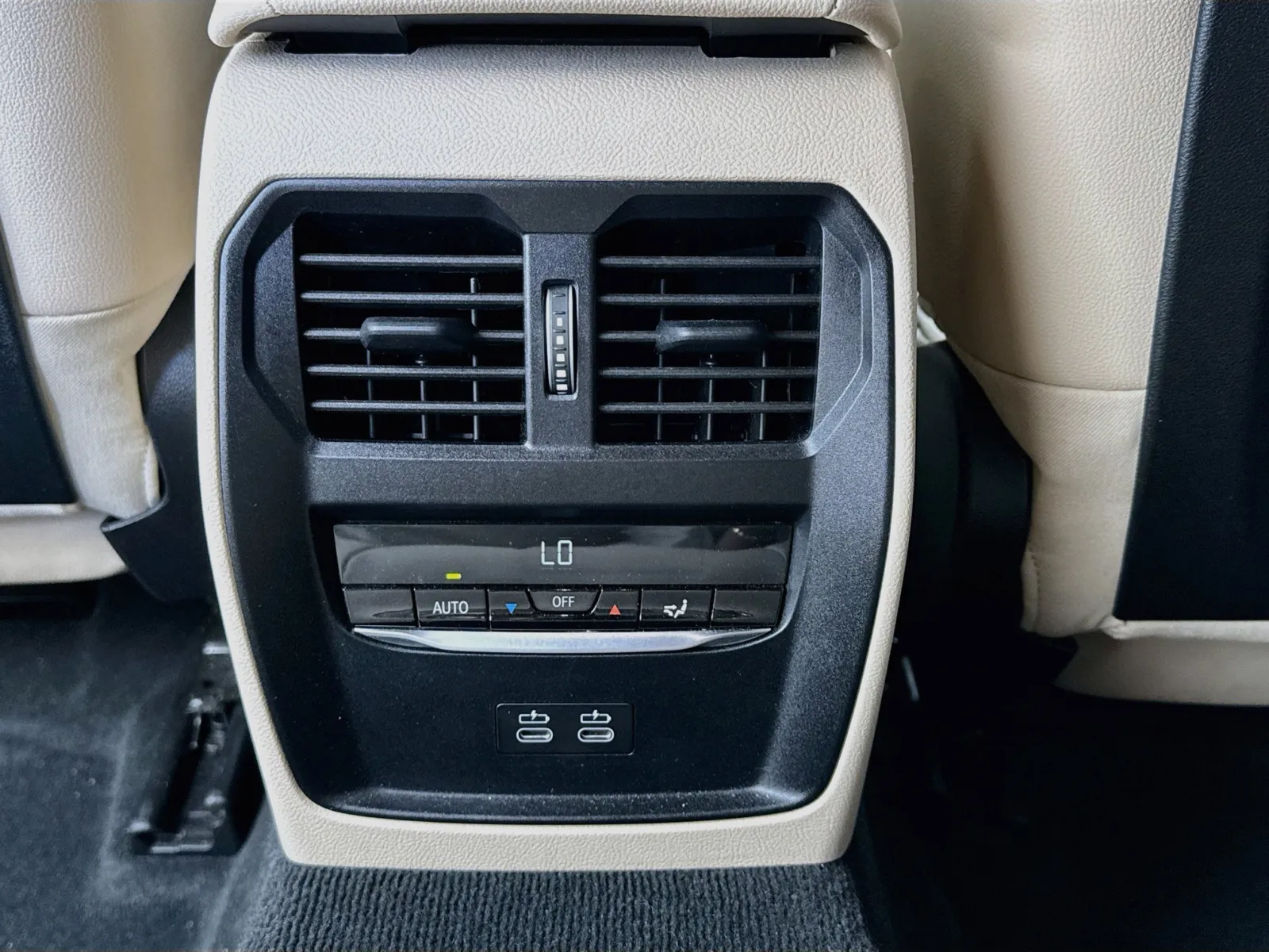 BMW 3 Series photo 17