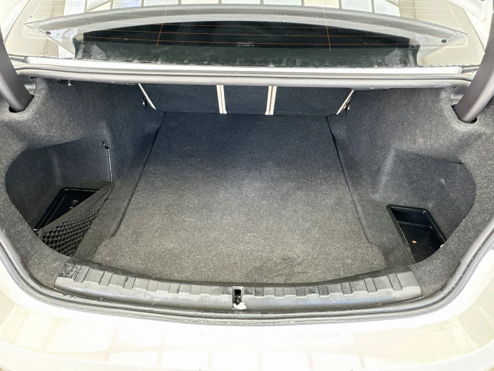 BMW 3 Series photo 18