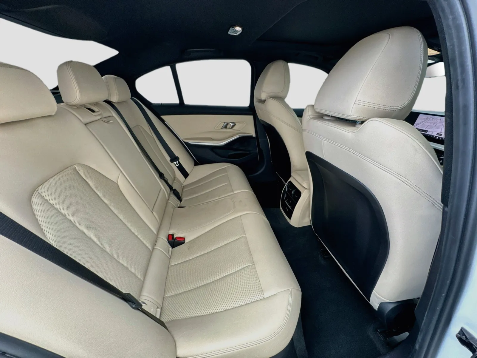 BMW 3 Series photo 19