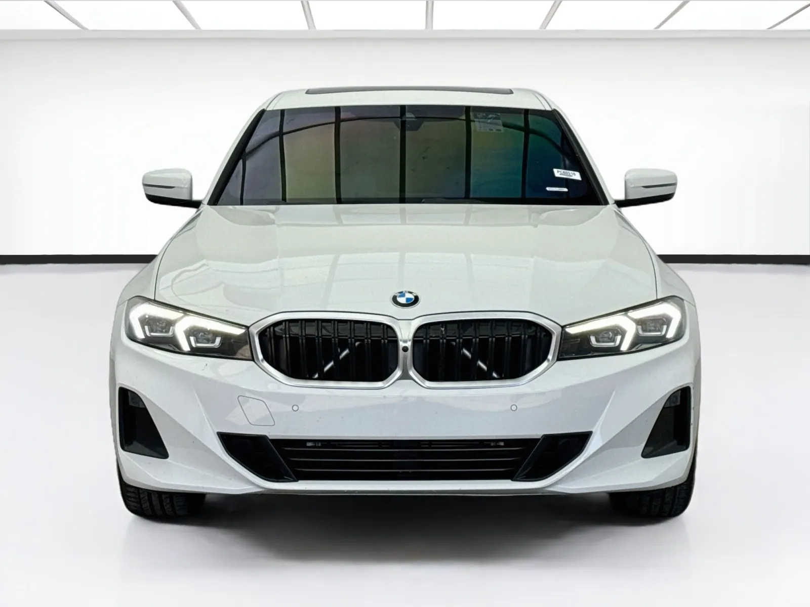 BMW 3 Series photo 2