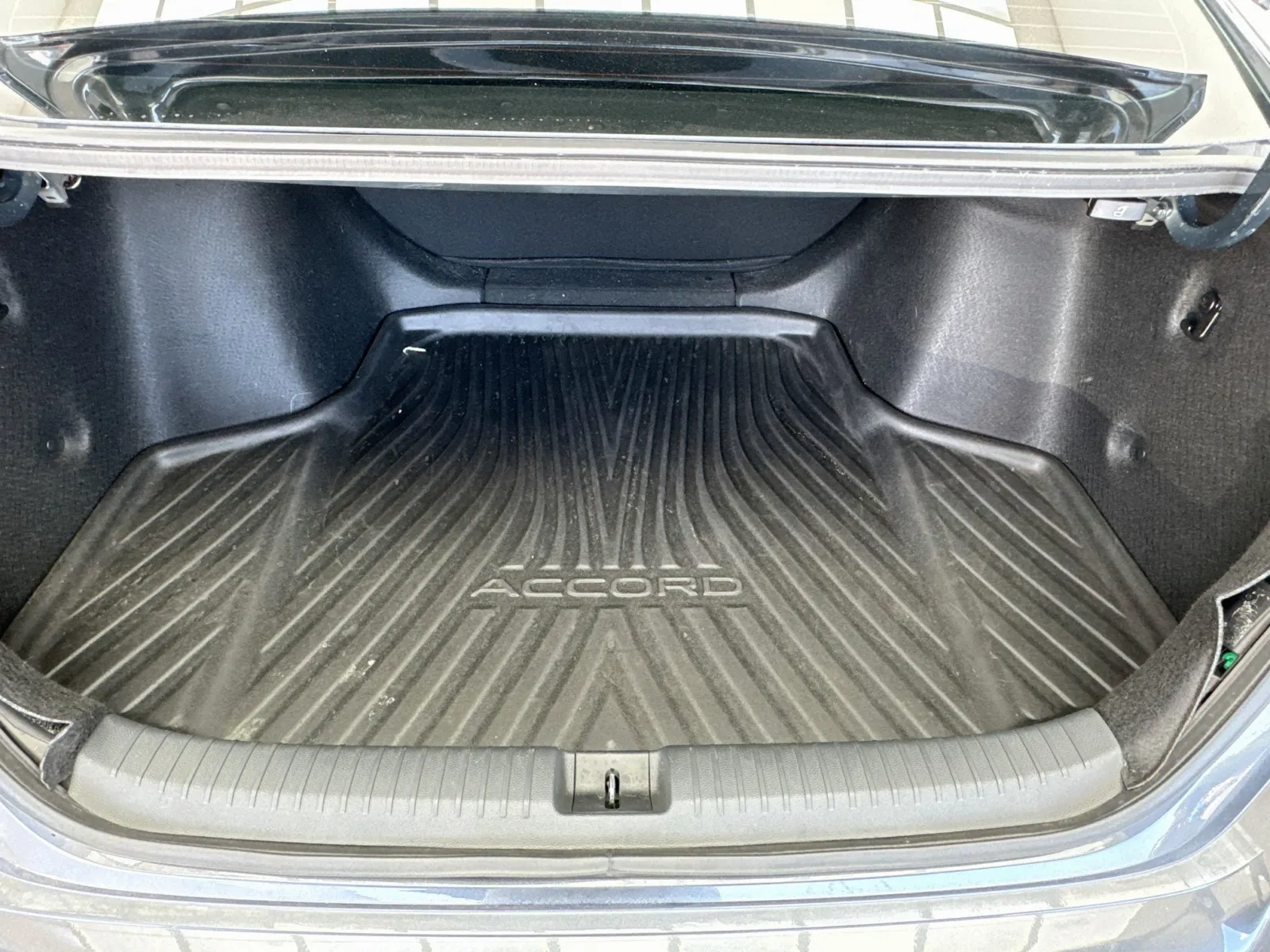 Honda Accord photo 16