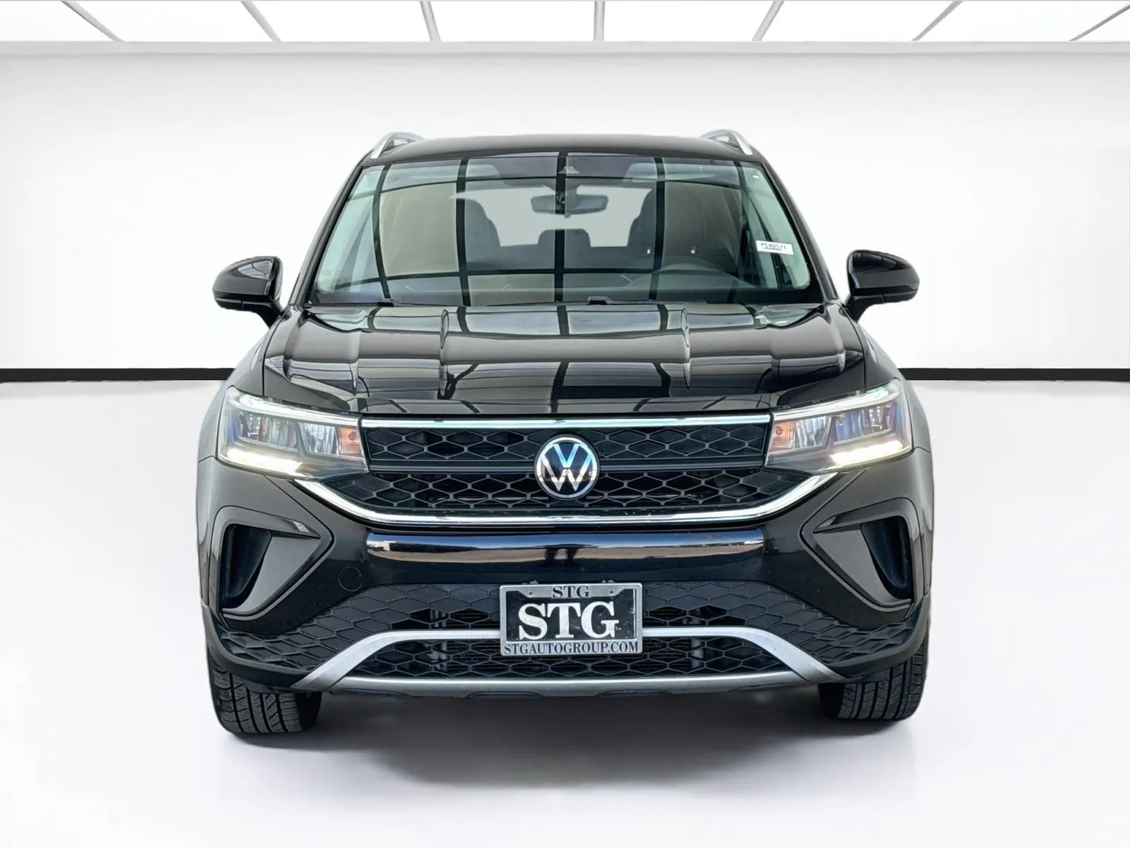 Volkswagen Taos photo 2