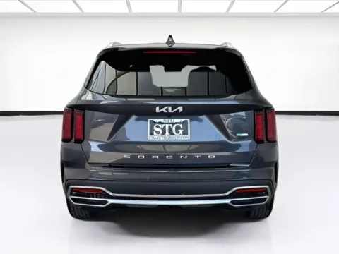 More photos of 2022 Kia Sorento Hybrid S at STG Bellflower, CA