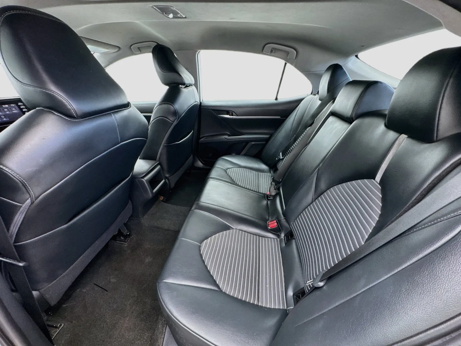 Toyota Camry photo 15