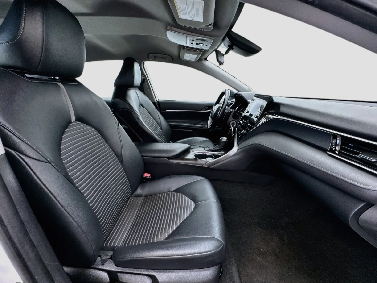Toyota Camry photo 18
