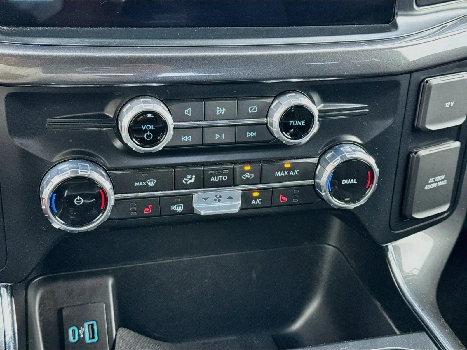 Ford F-150 photo 12