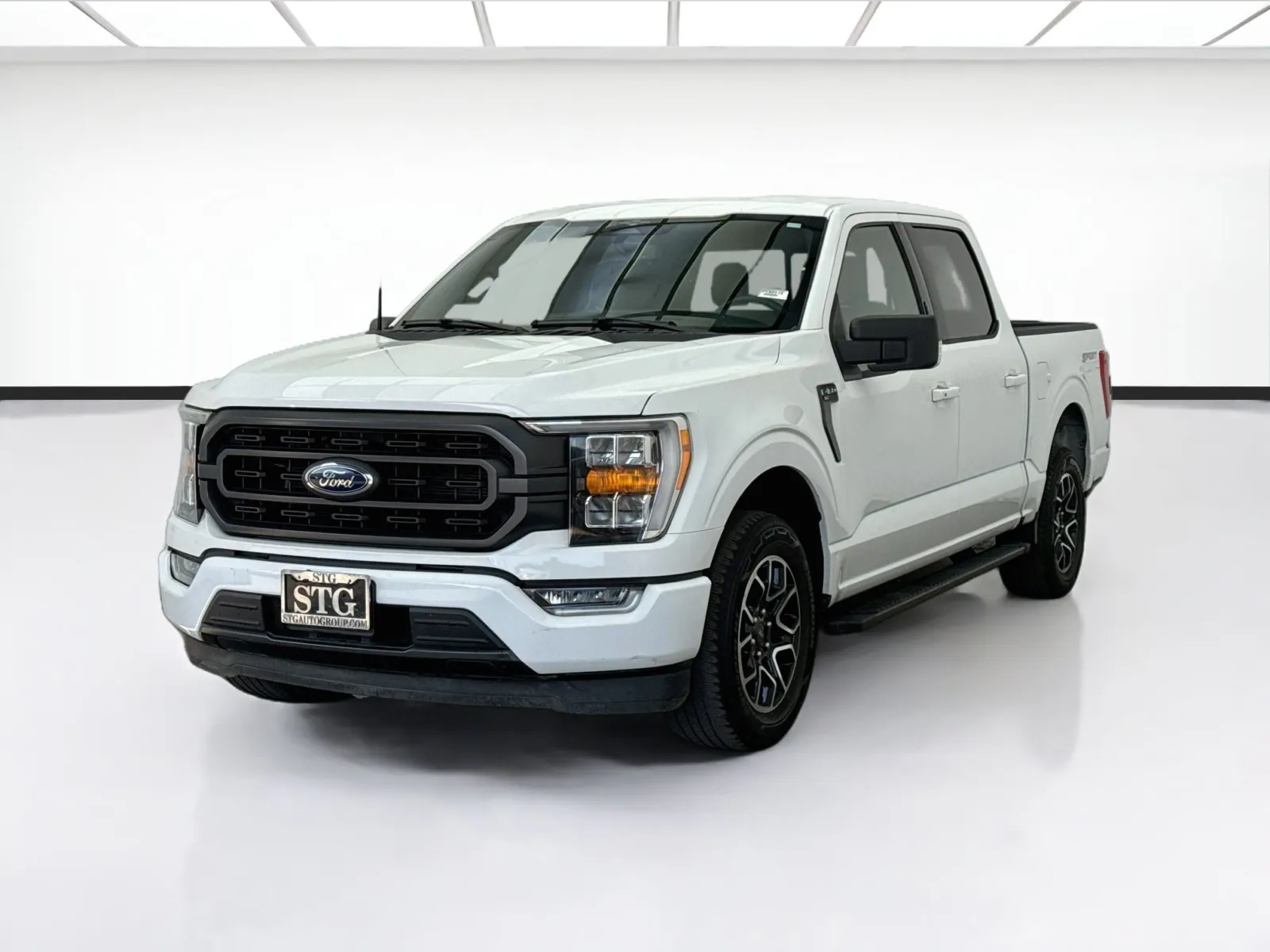 White 2023 Ford F-150 XLT for sale in Bellflower, CA