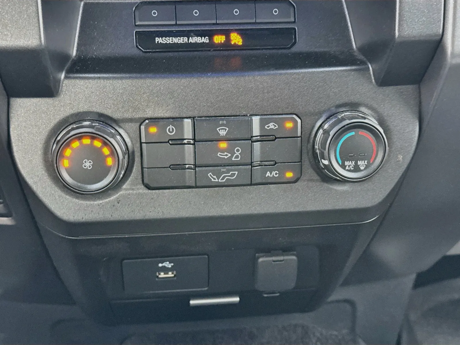 Ford F-150 photo 12