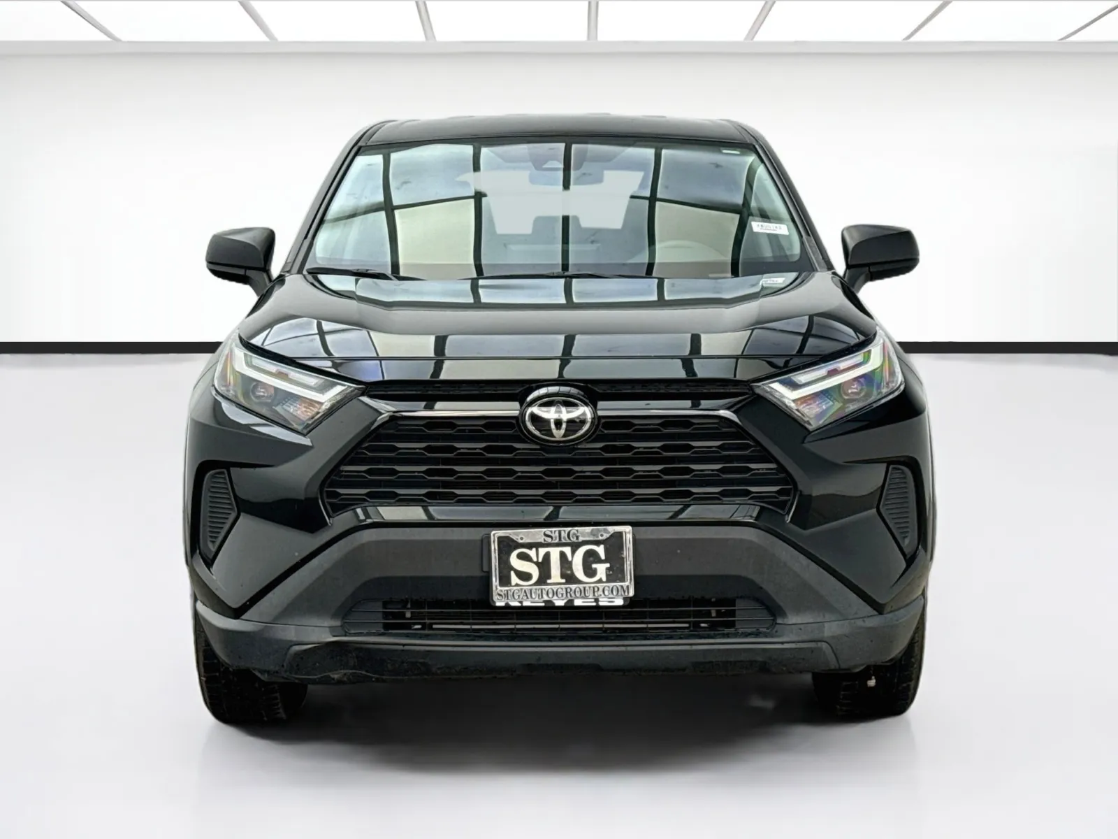 Toyota RAV4 photo 2