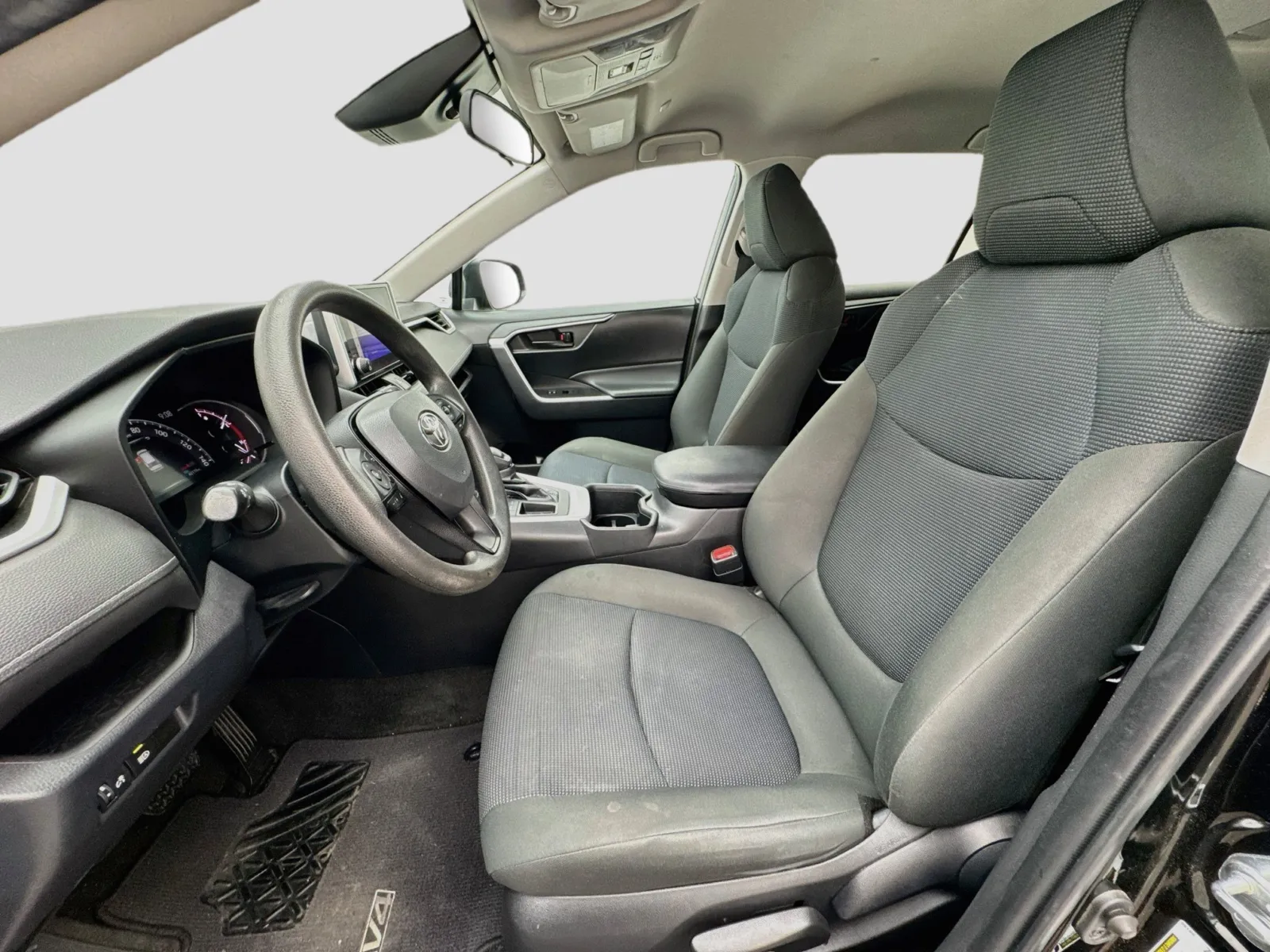 Toyota RAV4 photo 13