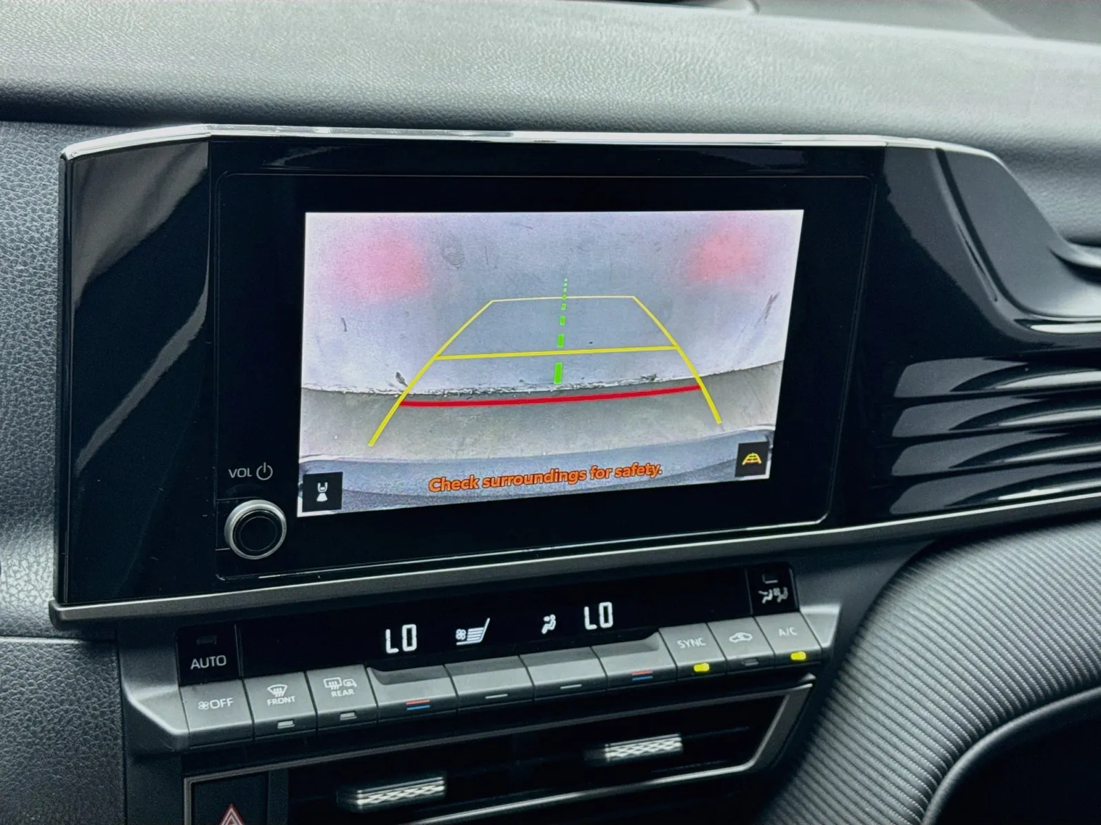 Toyota Camry photo 10